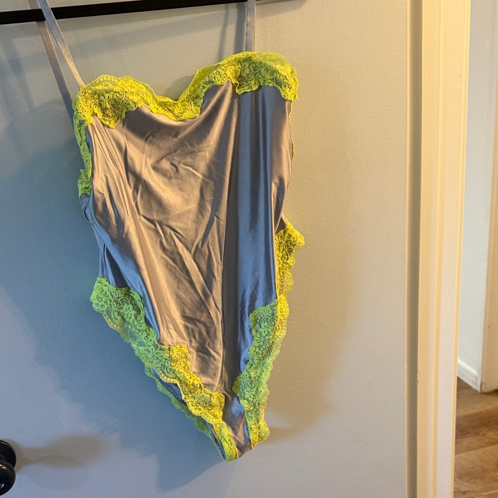 SKIMS Gray and Neon Yellow Lace Trim One Piece Swimsuit